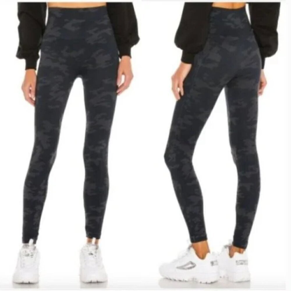 Spanx Look At Me Now Leggings‎ Black Grey Camo size Large